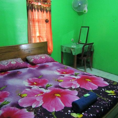 Losmen Kinasih Puncak & Gazebo Pandang Bantul Εξωτερικό φωτογραφία