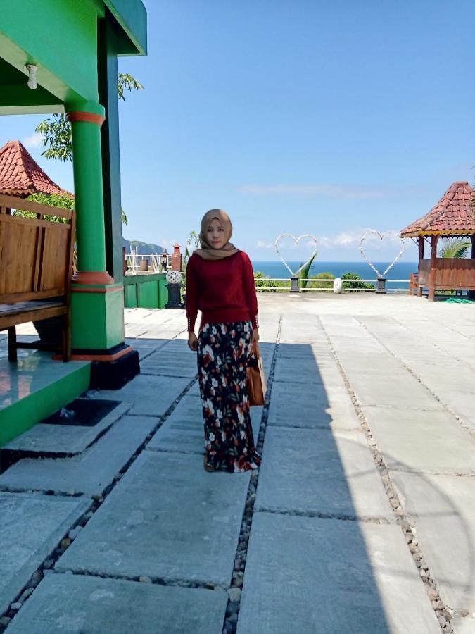 Losmen Kinasih Puncak & Gazebo Pandang Bantul Εξωτερικό φωτογραφία