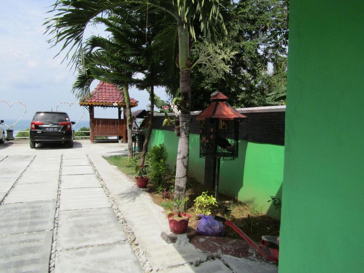 Losmen Kinasih Puncak & Gazebo Pandang Bantul Εξωτερικό φωτογραφία