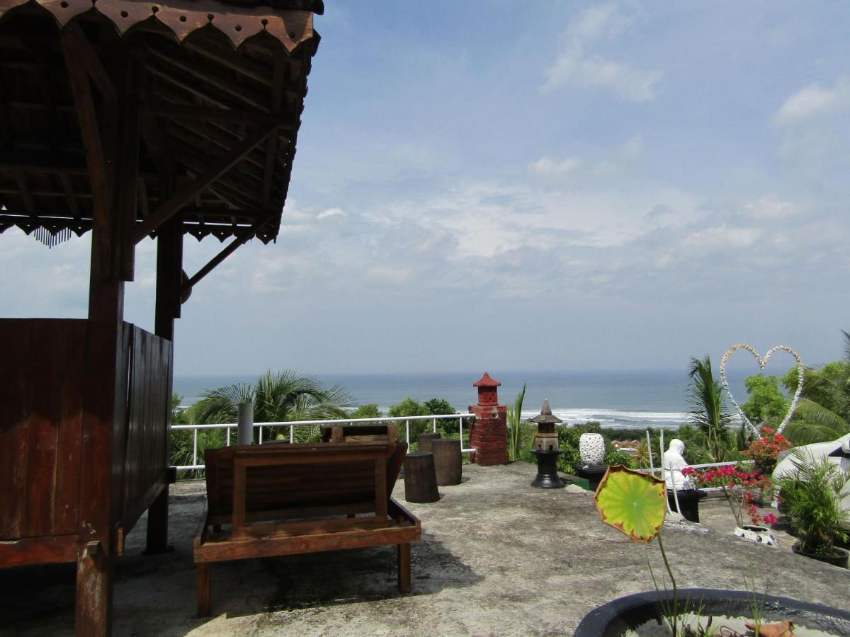 Losmen Kinasih Puncak & Gazebo Pandang Bantul Εξωτερικό φωτογραφία