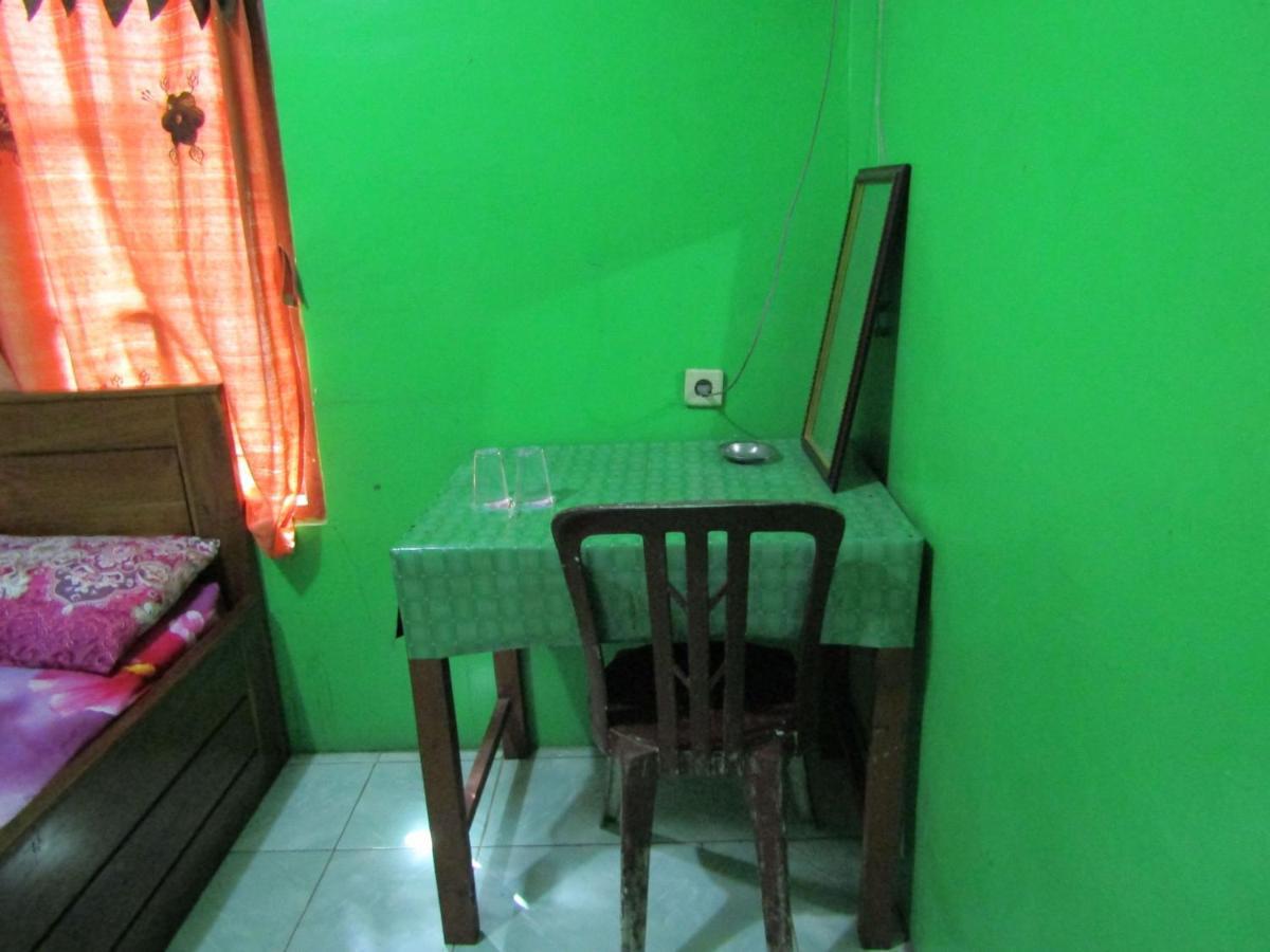 Losmen Kinasih Puncak & Gazebo Pandang Bantul Εξωτερικό φωτογραφία