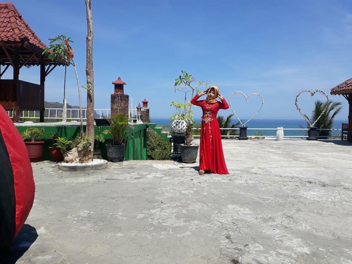 Losmen Kinasih Puncak & Gazebo Pandang Bantul Εξωτερικό φωτογραφία